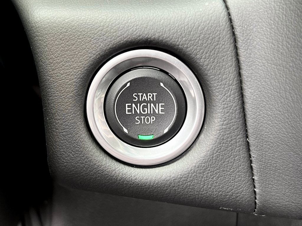 Used 2024 Chevrolet Suburban High Country image 9