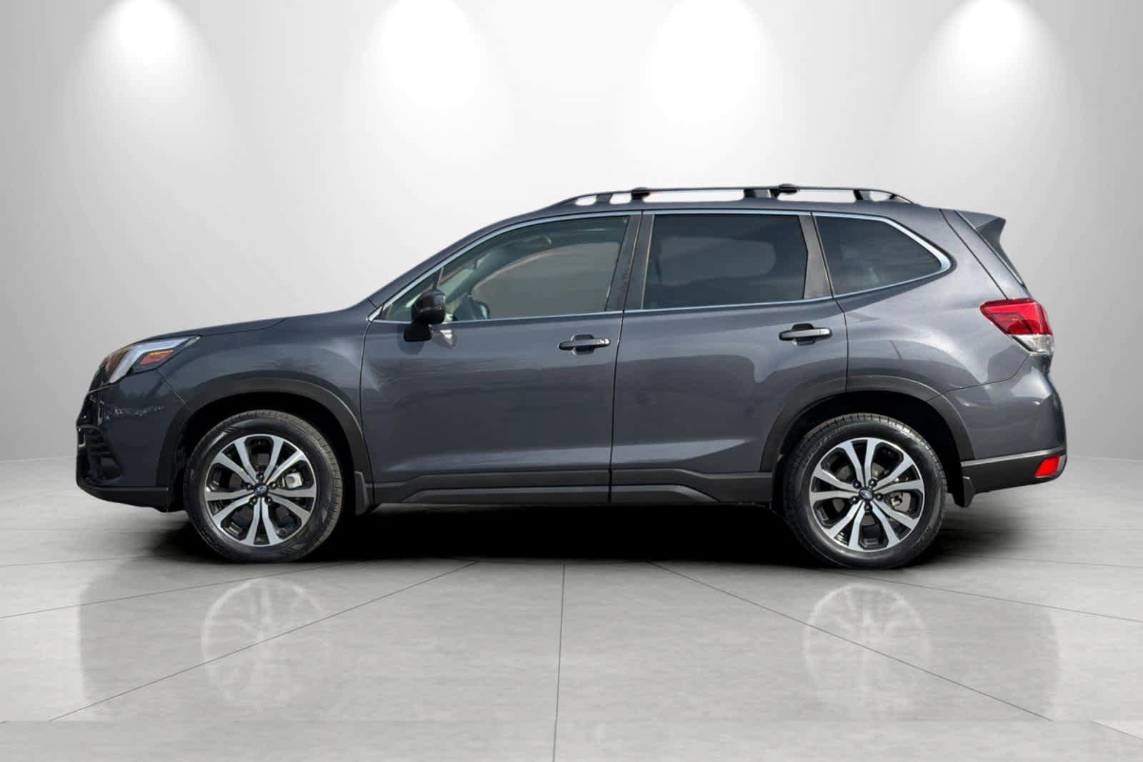 Used 2023 Subaru Forester Limited AWD/4WD image 5