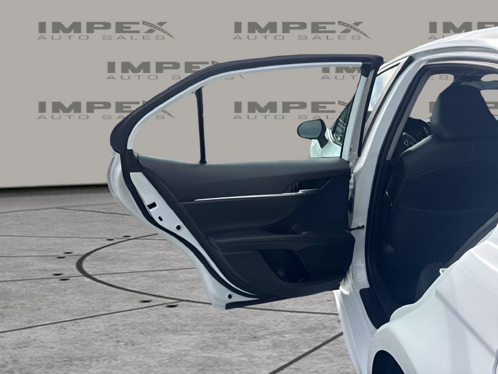 Used 2021 Toyota Camry SE FWD image 24