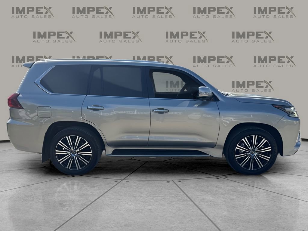 Used 2020 Lexus LX 570 4WD w/ Luxury Package image 6