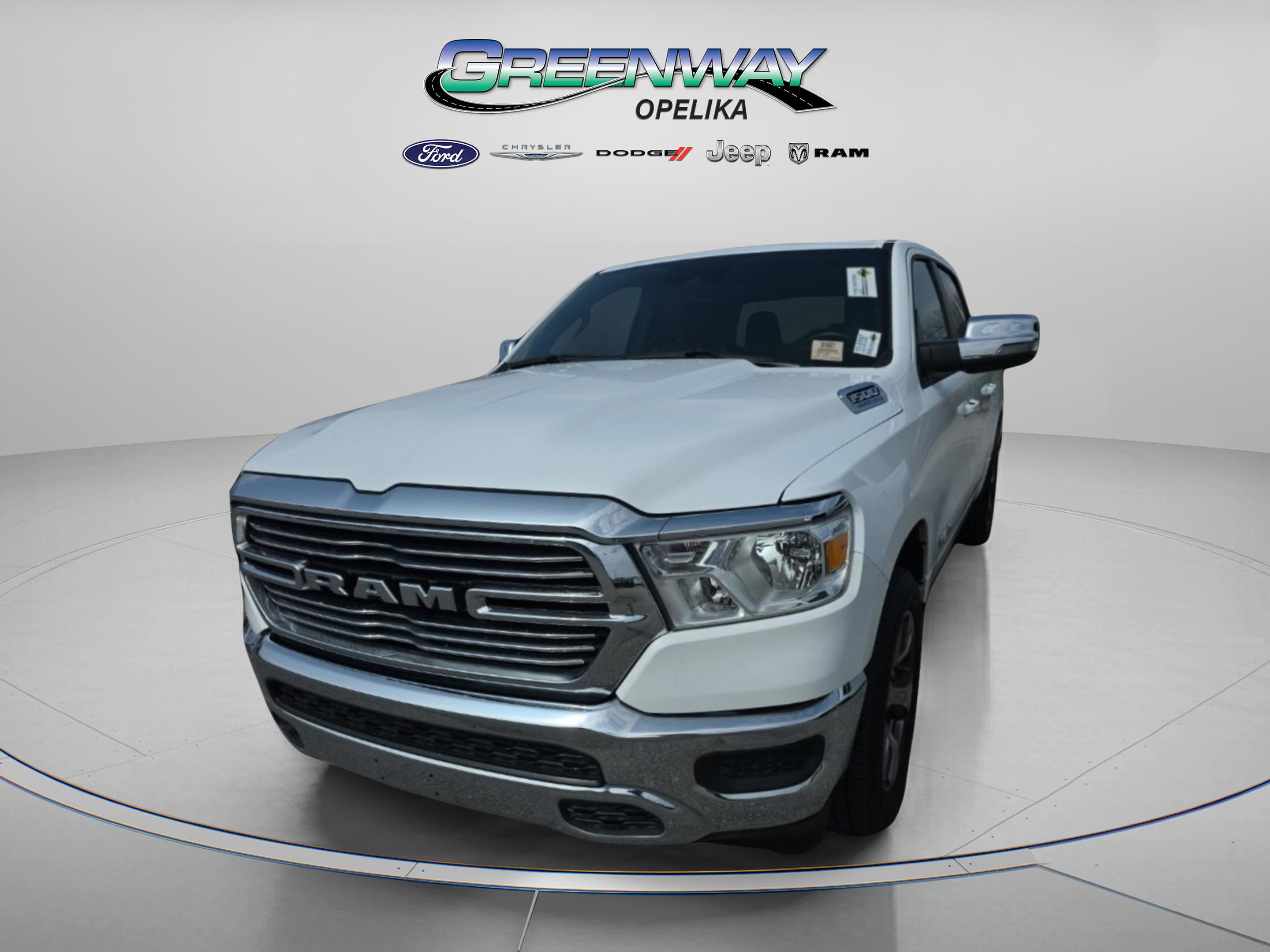 Used 2024 RAM 1500 Laramie image 13