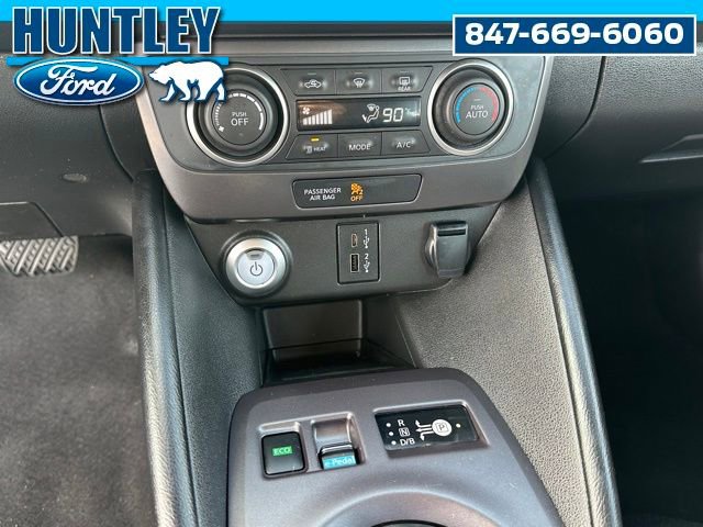 Used 2025 Nissan Leaf S image 23