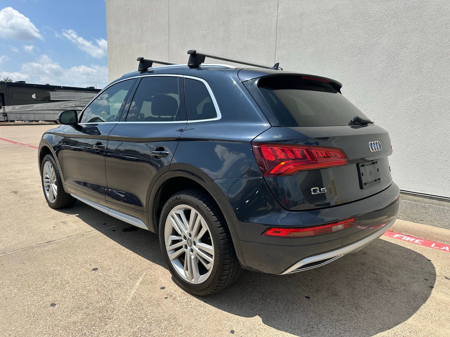 Used 2018 Audi Q5 2.0T Premium Plus w/ Premium Plus Package AWD/4WD image 5