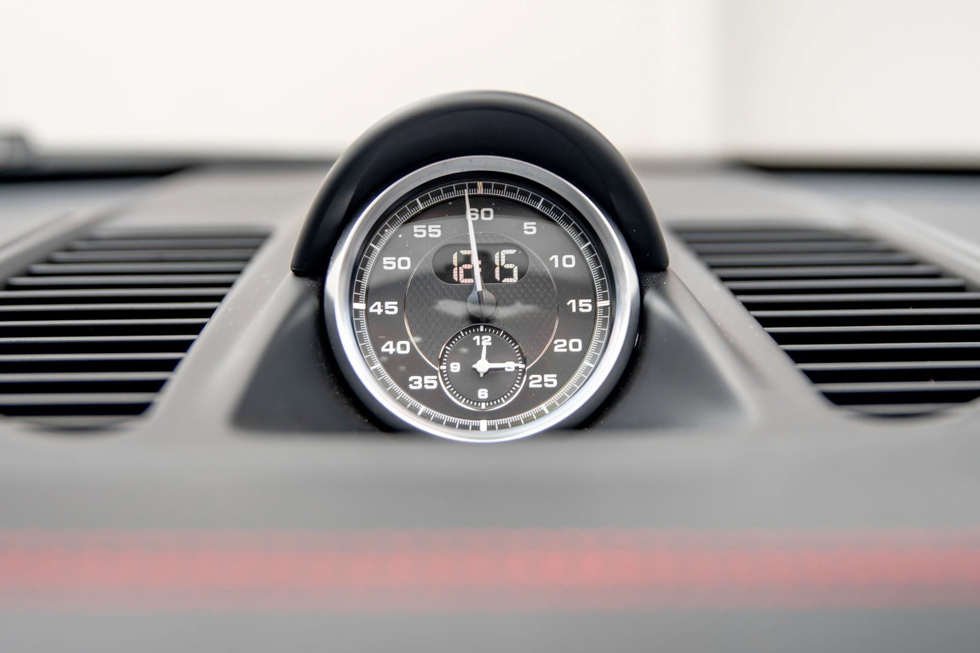 Used 2015 Porsche 911 Carrera 4 GTS image 29