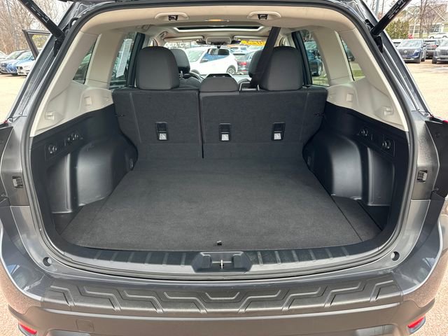 Used 2023 Subaru Forester Premium AWD/4WD image 22