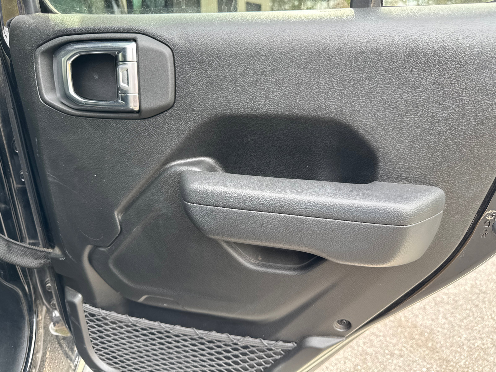 Used 2025 Jeep Wrangler Willys image 17