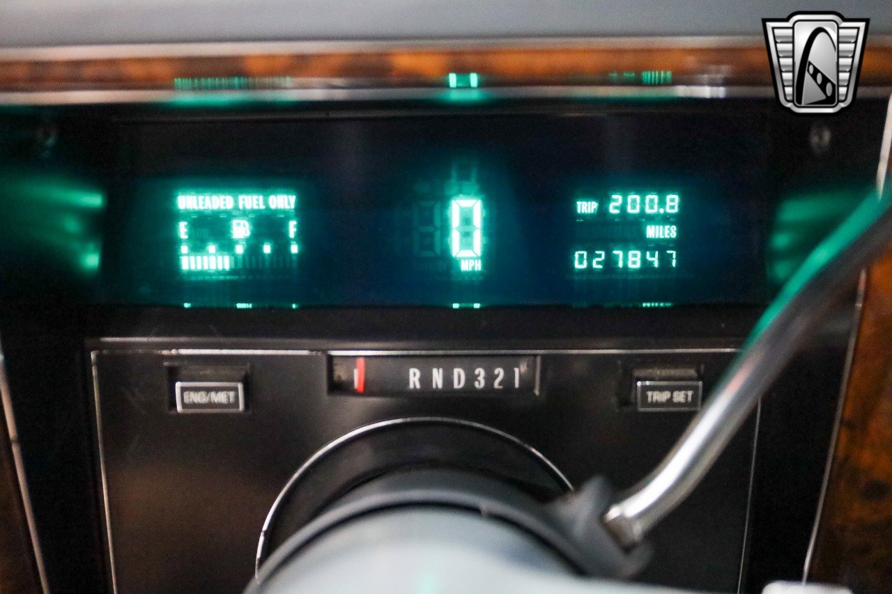 Used 1992 Cadillac Brougham image 18