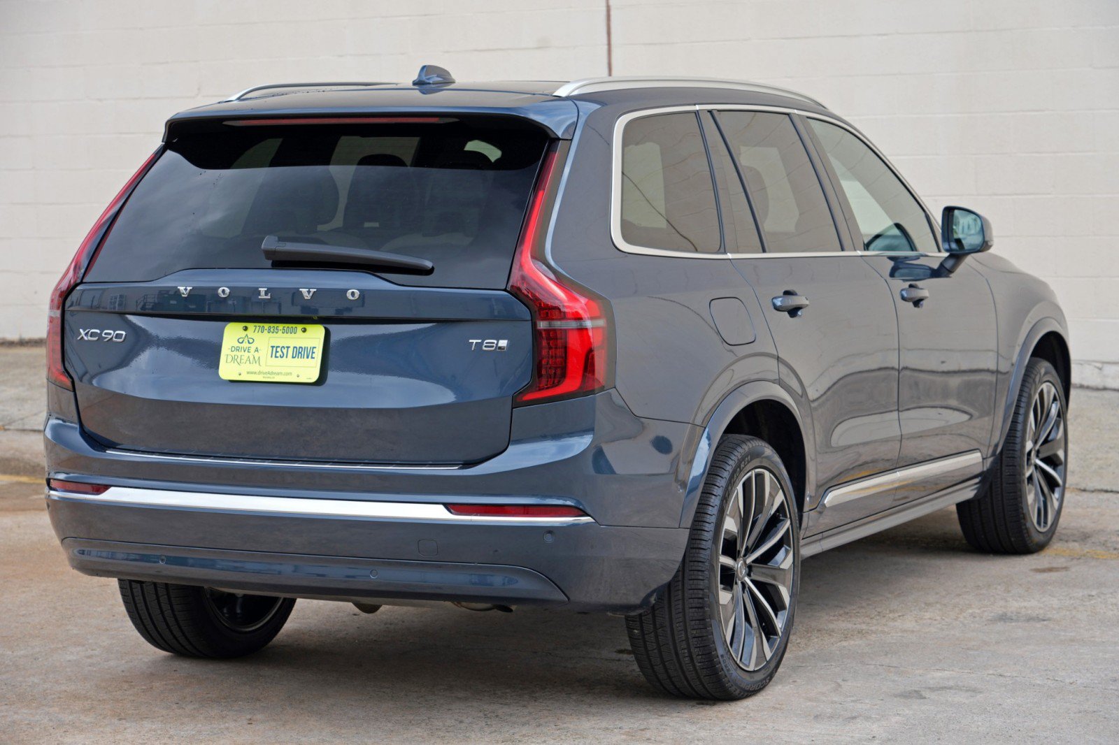 Used 2025 Volvo XC90 T8 Plus w/ Protection Package Premier AWD/4WD image 58