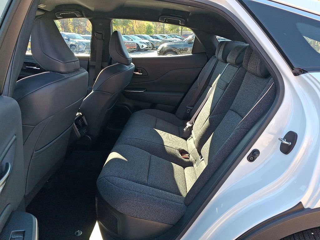 Used 2023 Toyota Crown XLE image 11