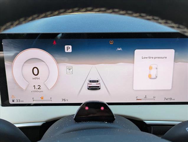 Used 2026 Genesis GV70 2.5T Select image 11