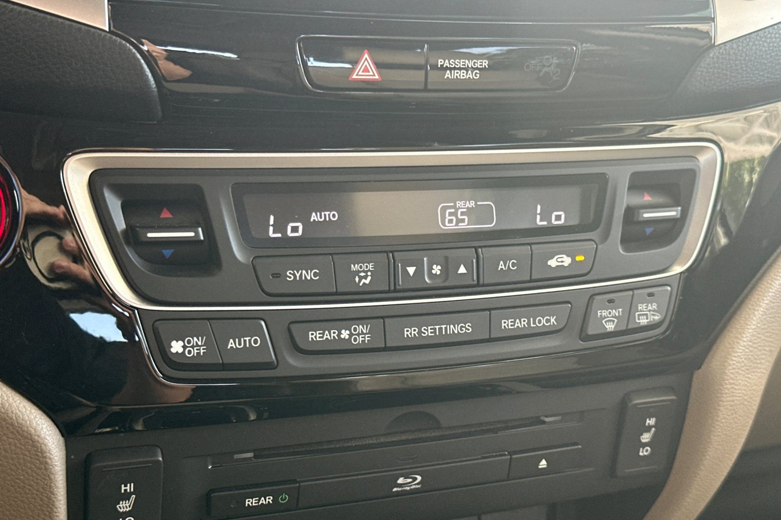 Used 2016 Honda Pilot Touring image 26