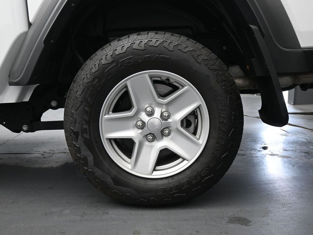 Used 2022 Jeep Gladiator Sport image 13