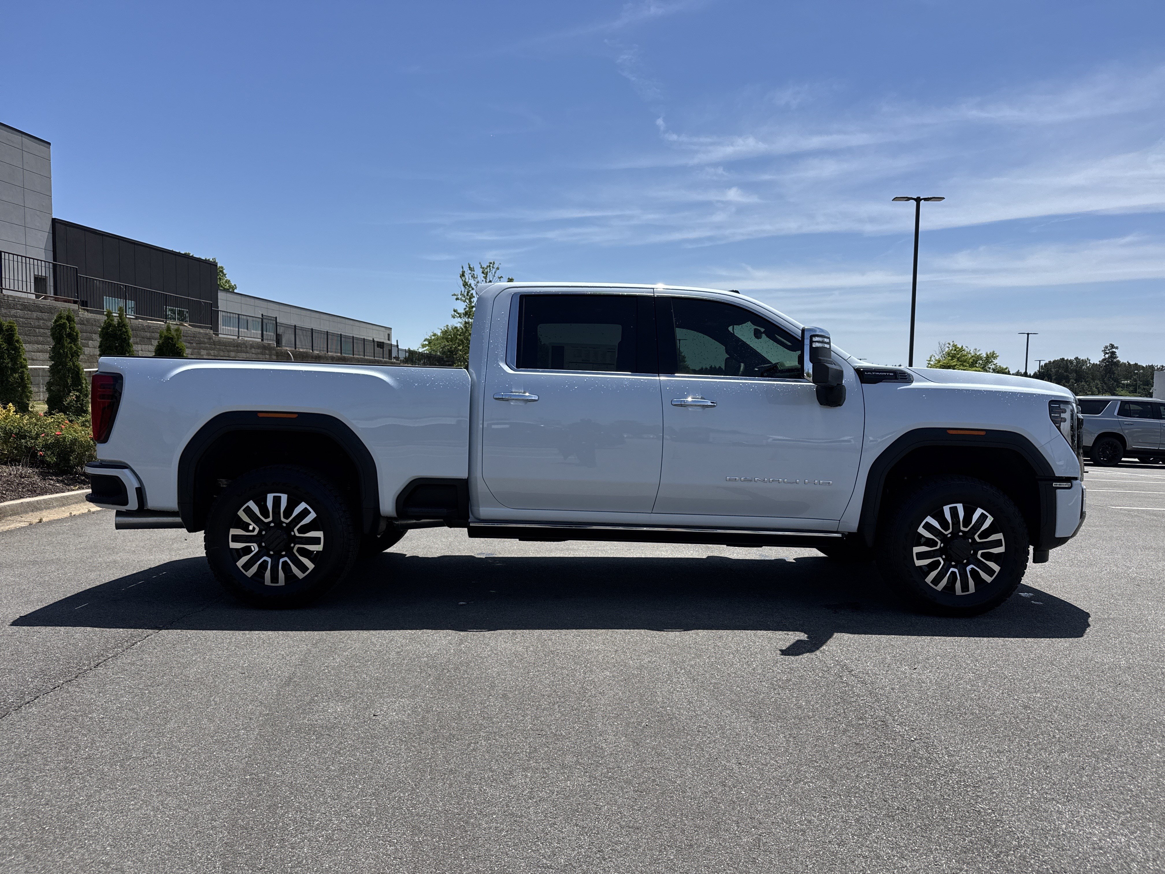 New 2026 GMC Sierra 2500 Denali Ultimate AWD/4WD image 11