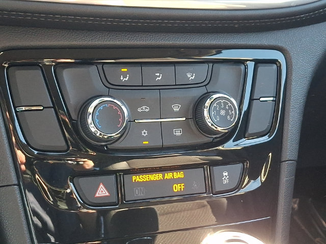 Used 2020 Buick Encore Preferred w/ Safety Package FWD image 15