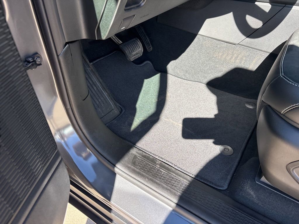 New 2026 Jeep Grand Cherokee Altitude AWD/4WD image 16