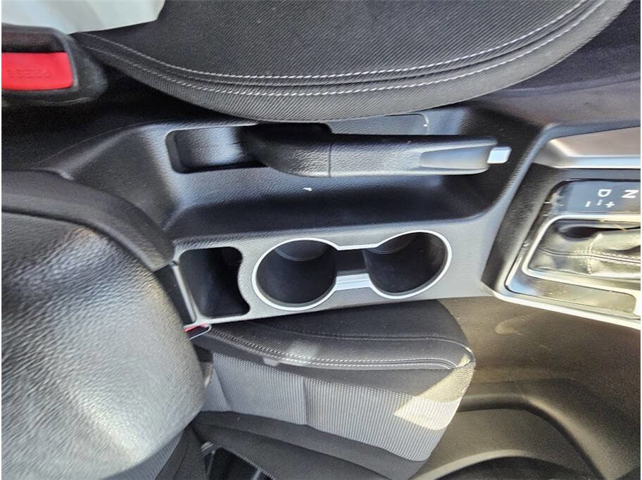 Used 2016 Hyundai Elantra GT FWD image 28