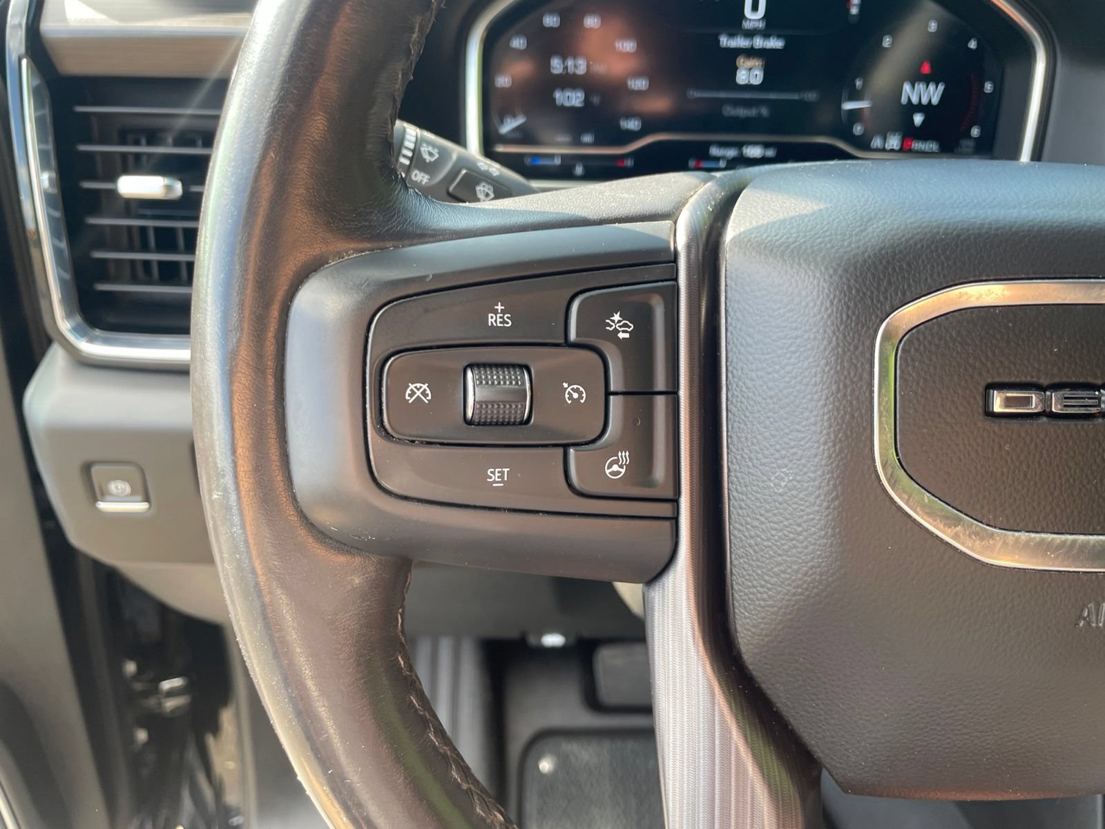 Used 2024 GMC Sierra 2500 Denali Ultimate w/ Max Trailering Package AWD/4WD image 18
