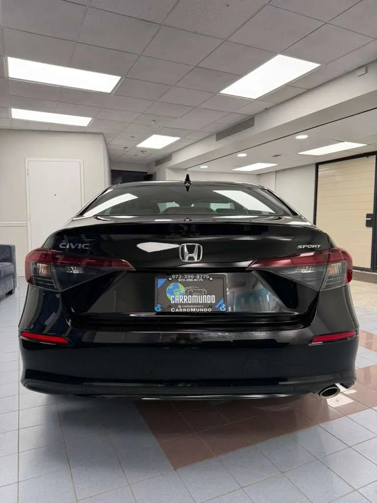 Used 2025 Honda Civic Sport image 5