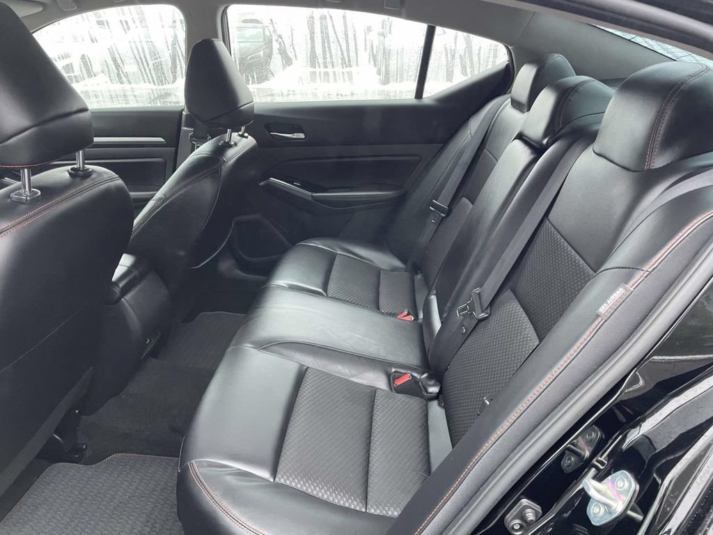 Certified 2025 Nissan Altima 2.5 SR FWD image 12