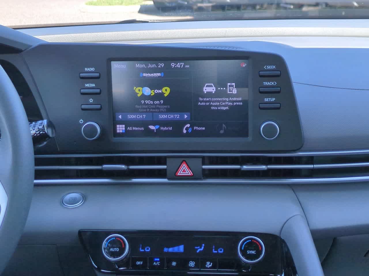 Used 2022 Hyundai Elantra Blue FWD image 17