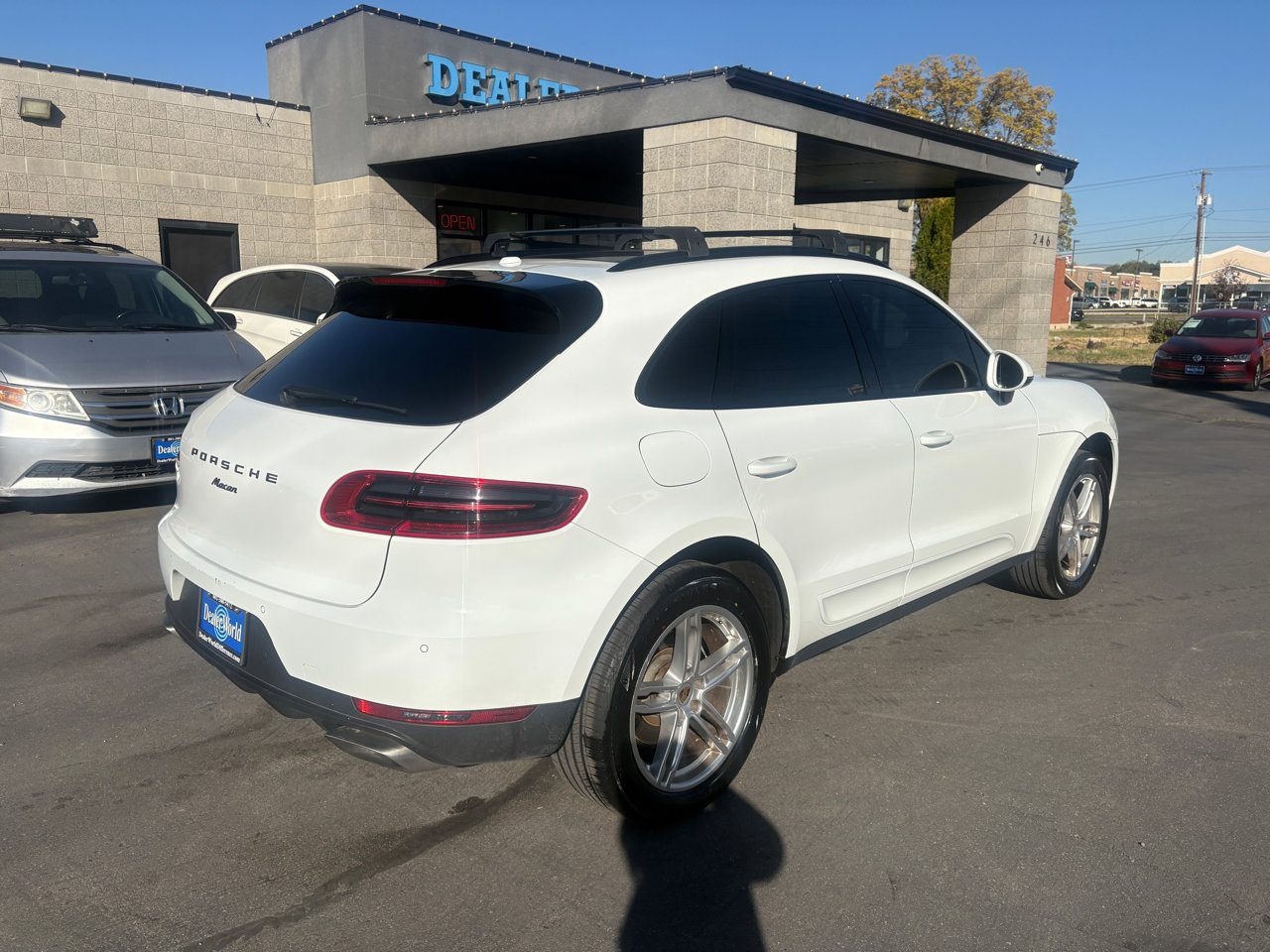 Used 2018 Porsche Macan image 6