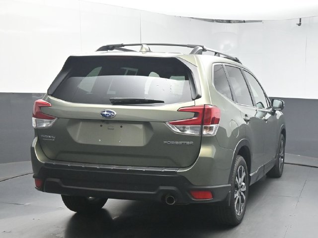 Used 2020 Subaru Forester Limited AWD/4WD image 7