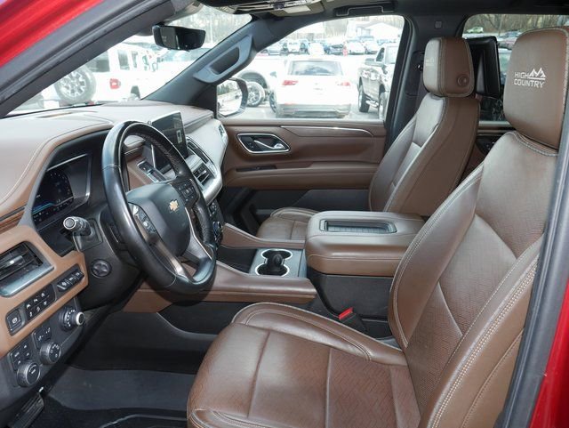 Used 2023 Chevrolet Suburban High Country image 2