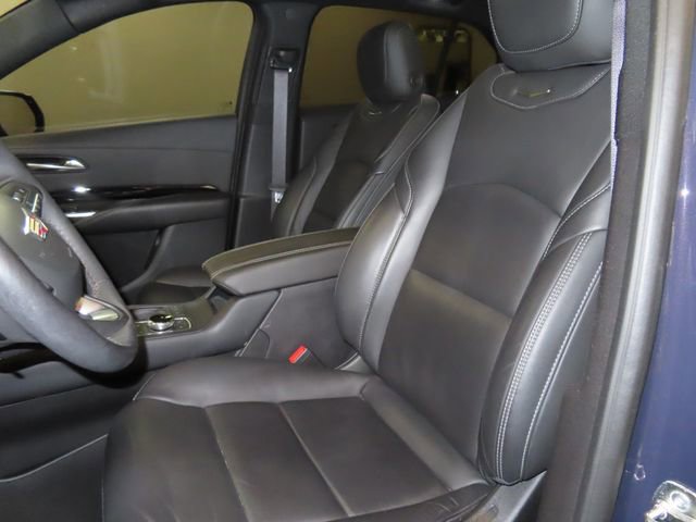 Used 2024 Cadillac XT4 Luxury w/ Cold Weather Package FWD image 21