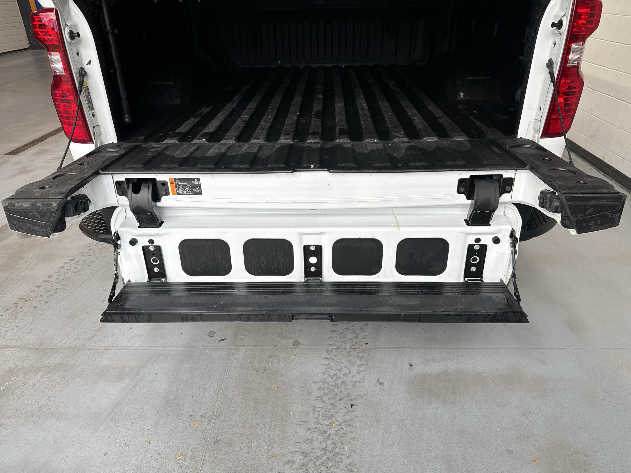 Used 2024 Chevrolet Silverado 2500 Custom w/ Custom Convenience Package AWD/4WD image 23
