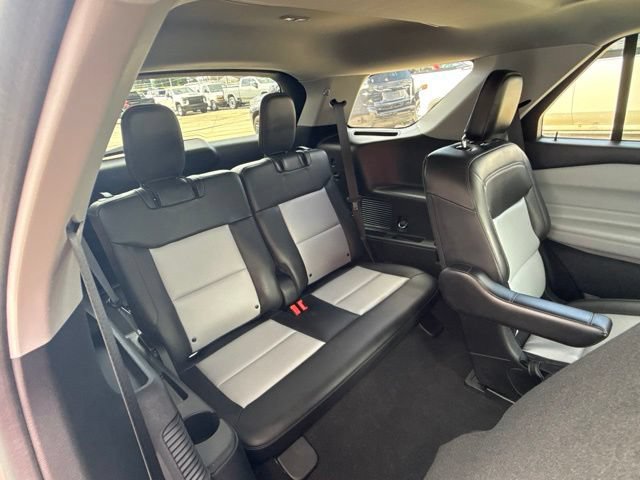 Certified 2022 Ford Explorer XLT w/ Equipment Group 202A RWD image 19