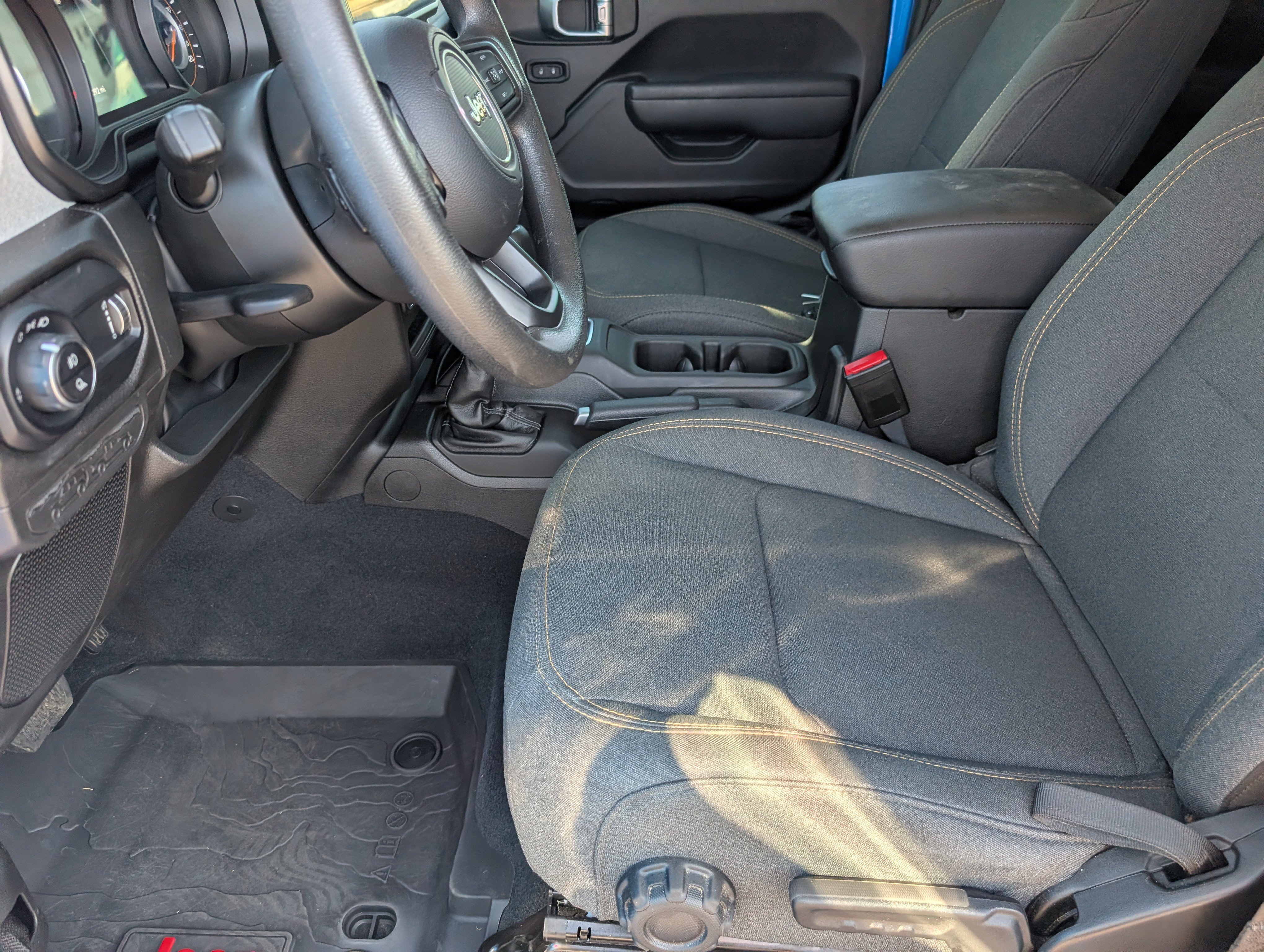 Used 2025 Jeep Gladiator Sport AWD/4WD image 11