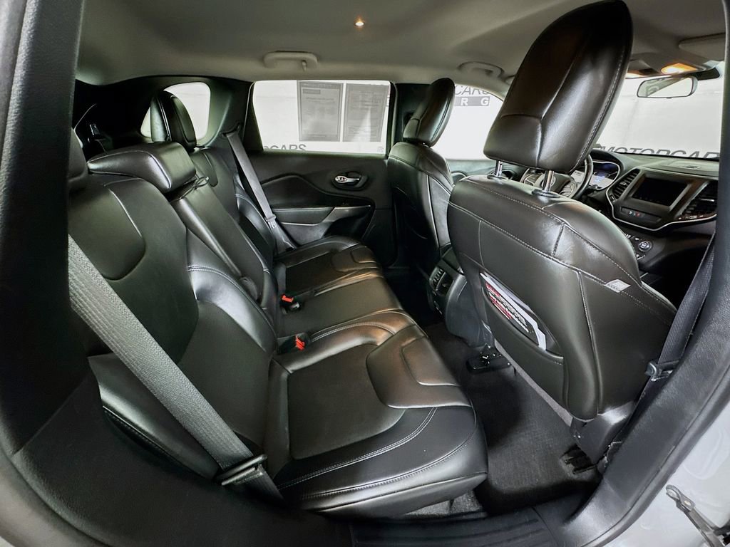 Used 2020 Jeep Cherokee Latitude Plus w/ Cold Weather Group image 26