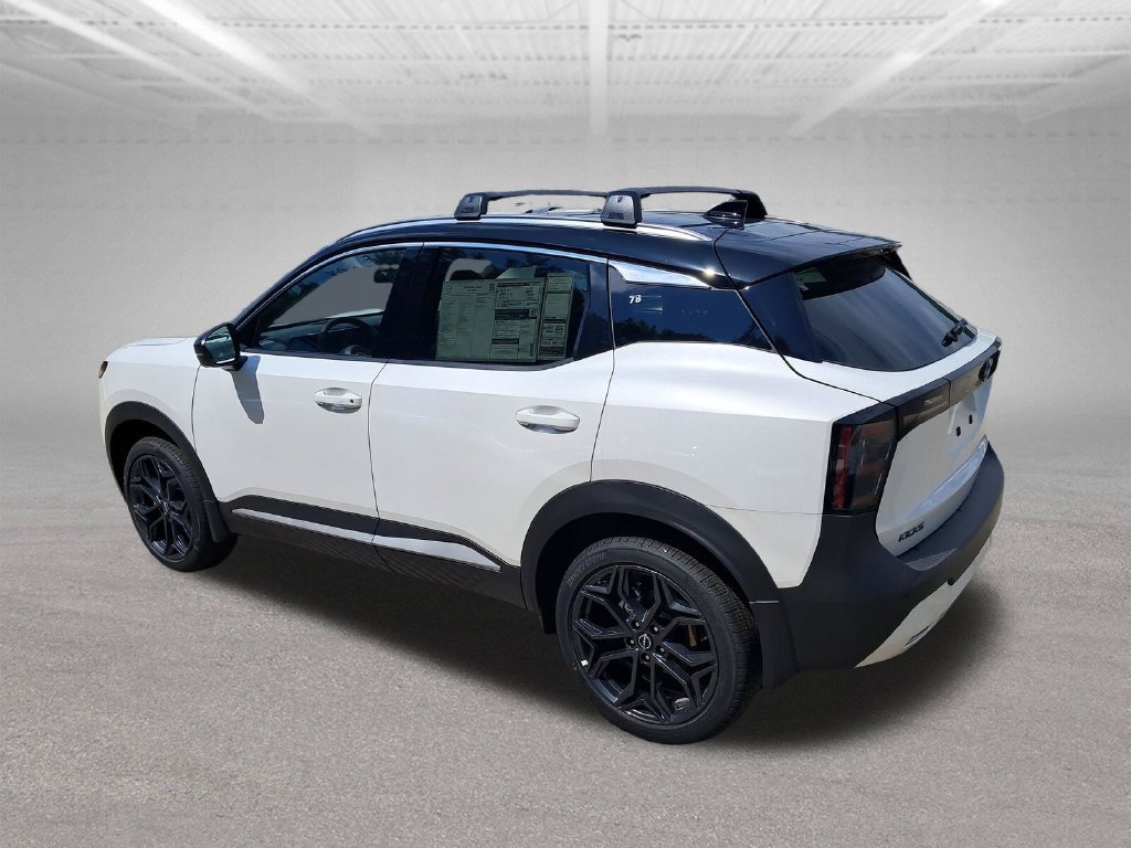 New 2026 Nissan Kicks SR AWD/4WD image 3