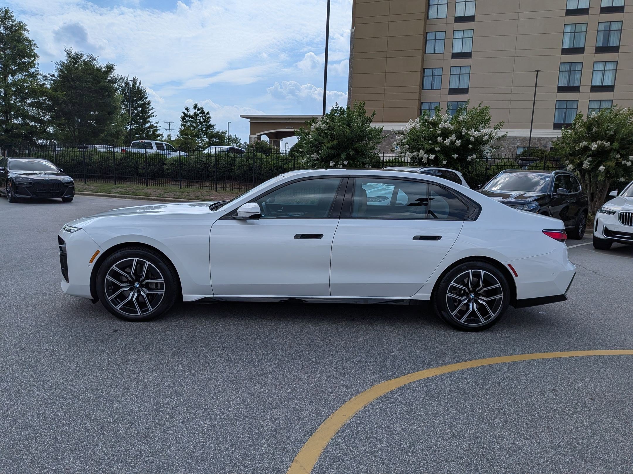 Certified 2023 BMW 740i RWD image 6