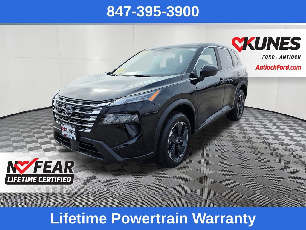 Used 2025 Nissan Rogue SV image 3