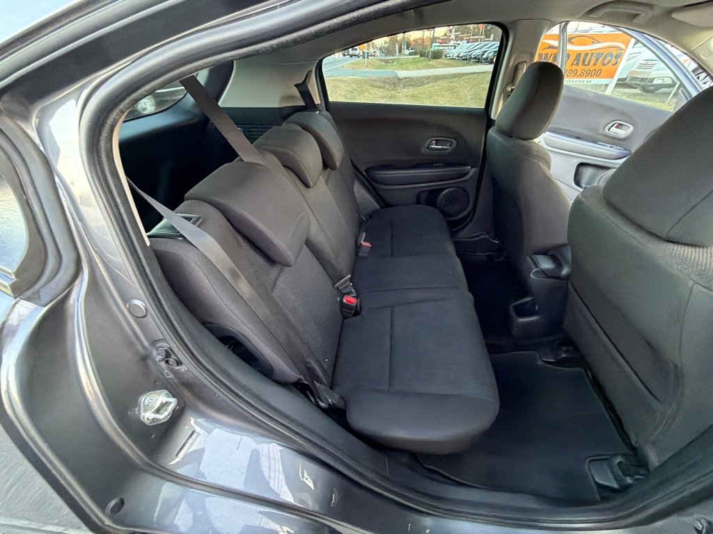 Used 2018 Honda HR-V LX image 27