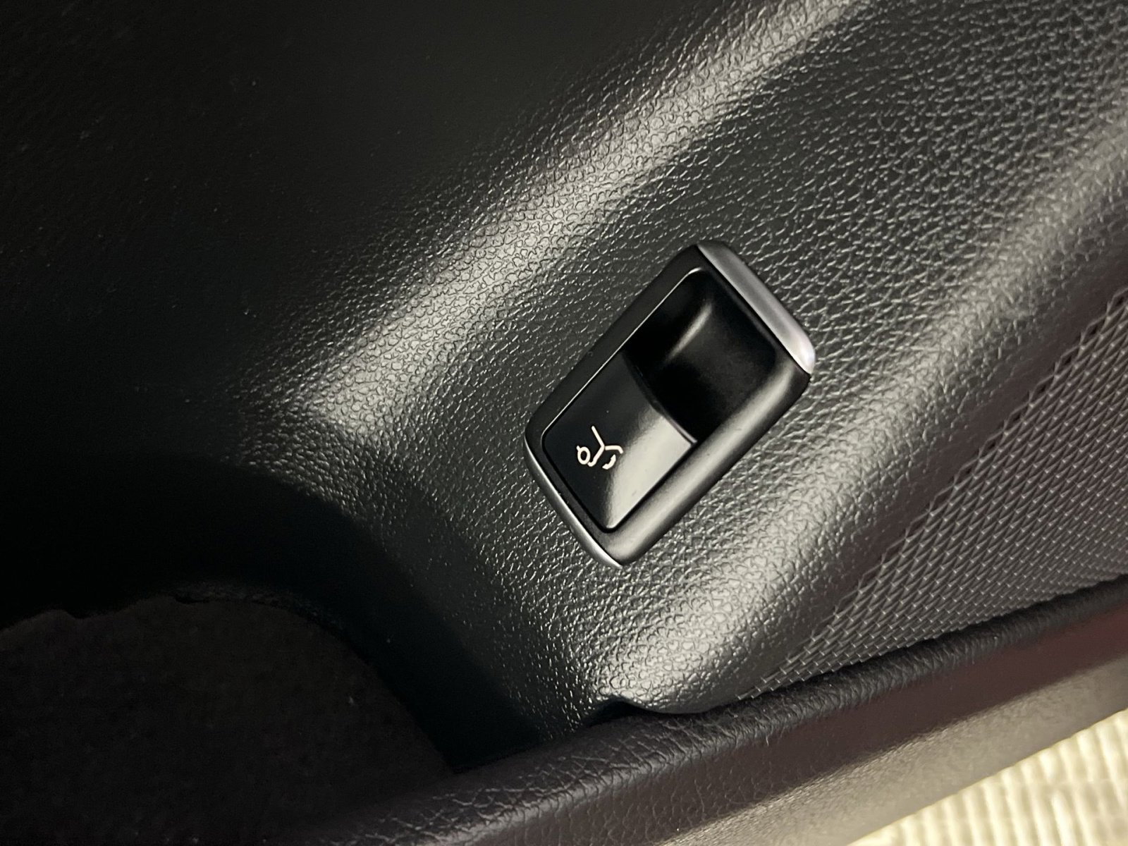 Used 2019 Mercedes-Benz GLA 250 4MATIC image 33