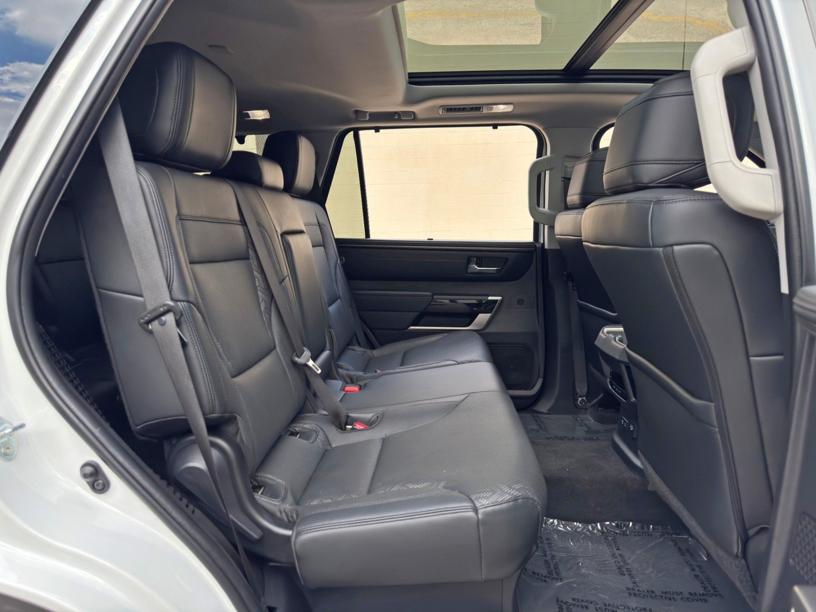 Used 2023 Toyota Sequoia Limited w/ TRD Off-Road Package AWD/4WD image 43