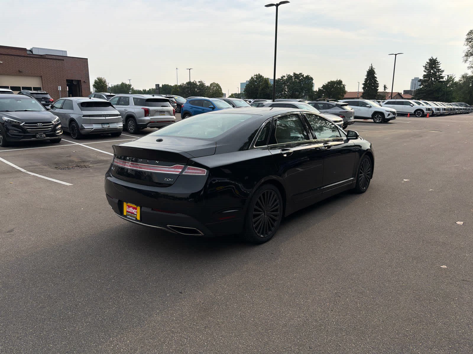 Used 2018 Lincoln MKZ Reserve w/ Technology Package FWD image 2
