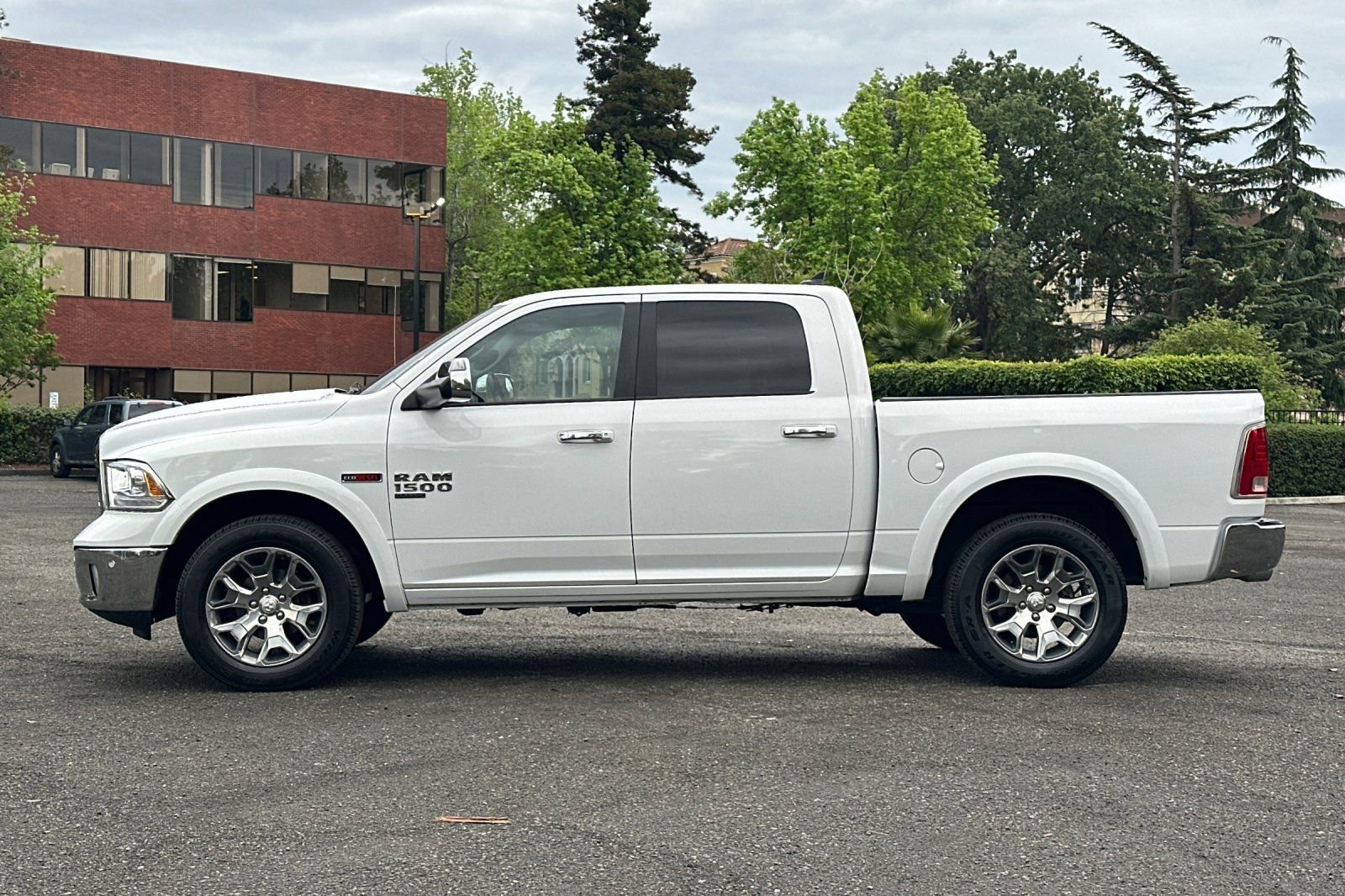 Used 2019 RAM 1500 Laramie image 6