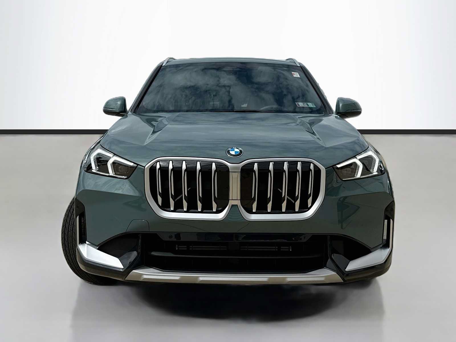 New 2027 BMW X1 xDrive28i AWD/4WD image 2
