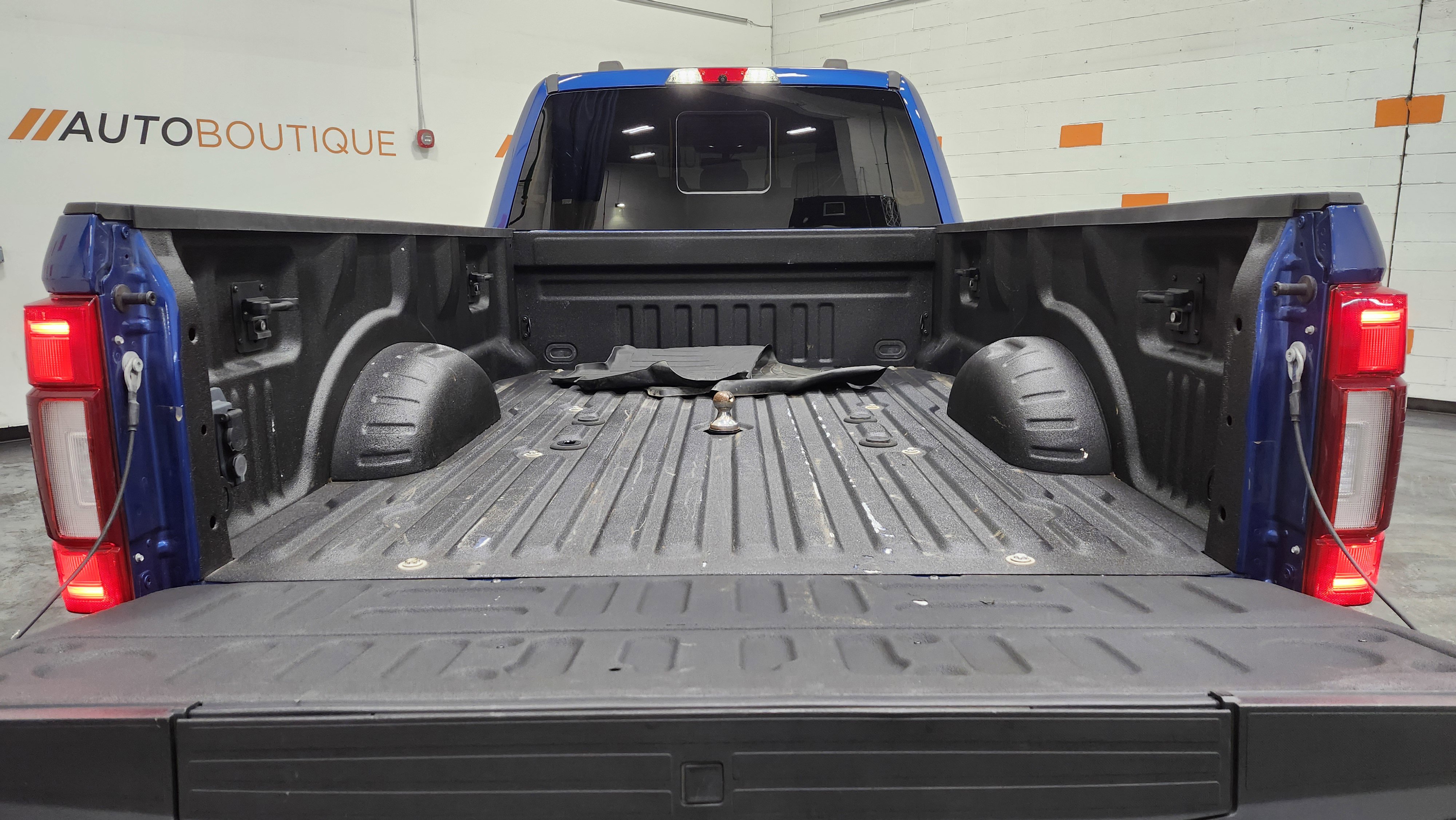 Used 2022 Ford F350 Lariat w/ Lariat Ultimate Package image 22