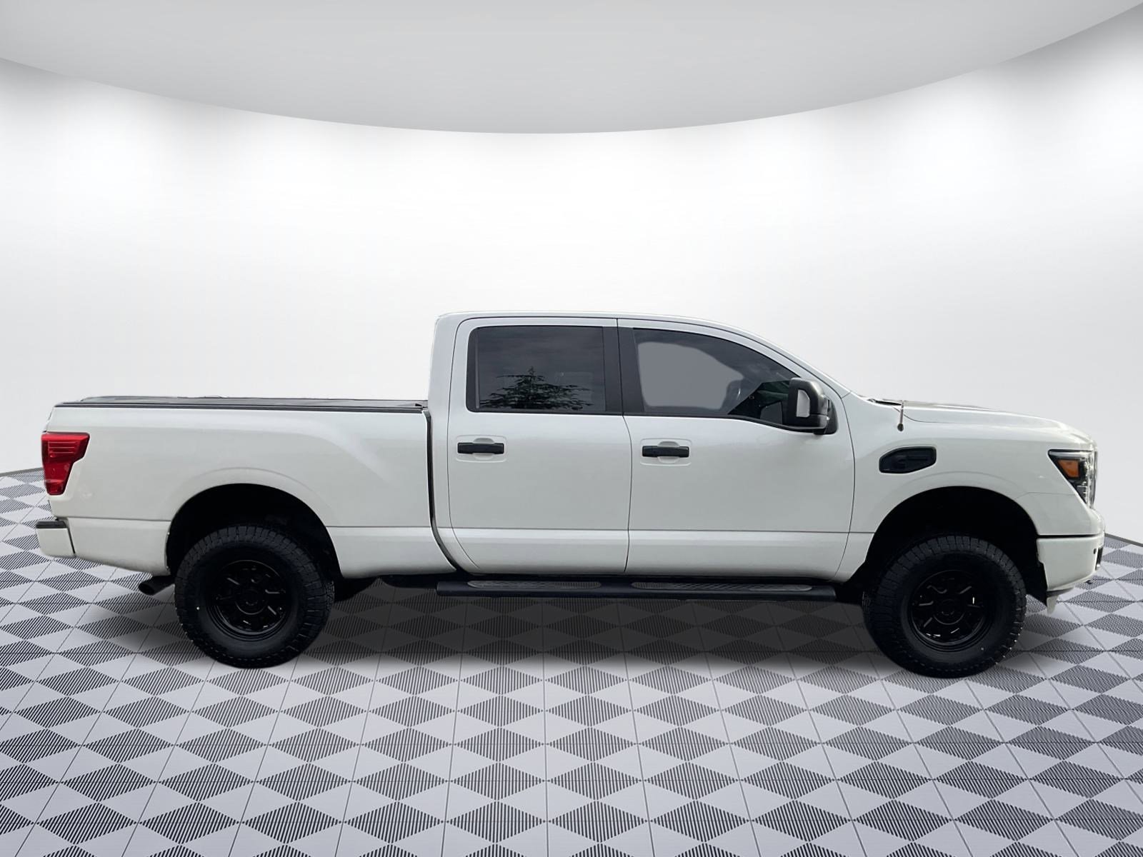 Used 2019 Nissan Titan SL w/ Midnight Edition image 2
