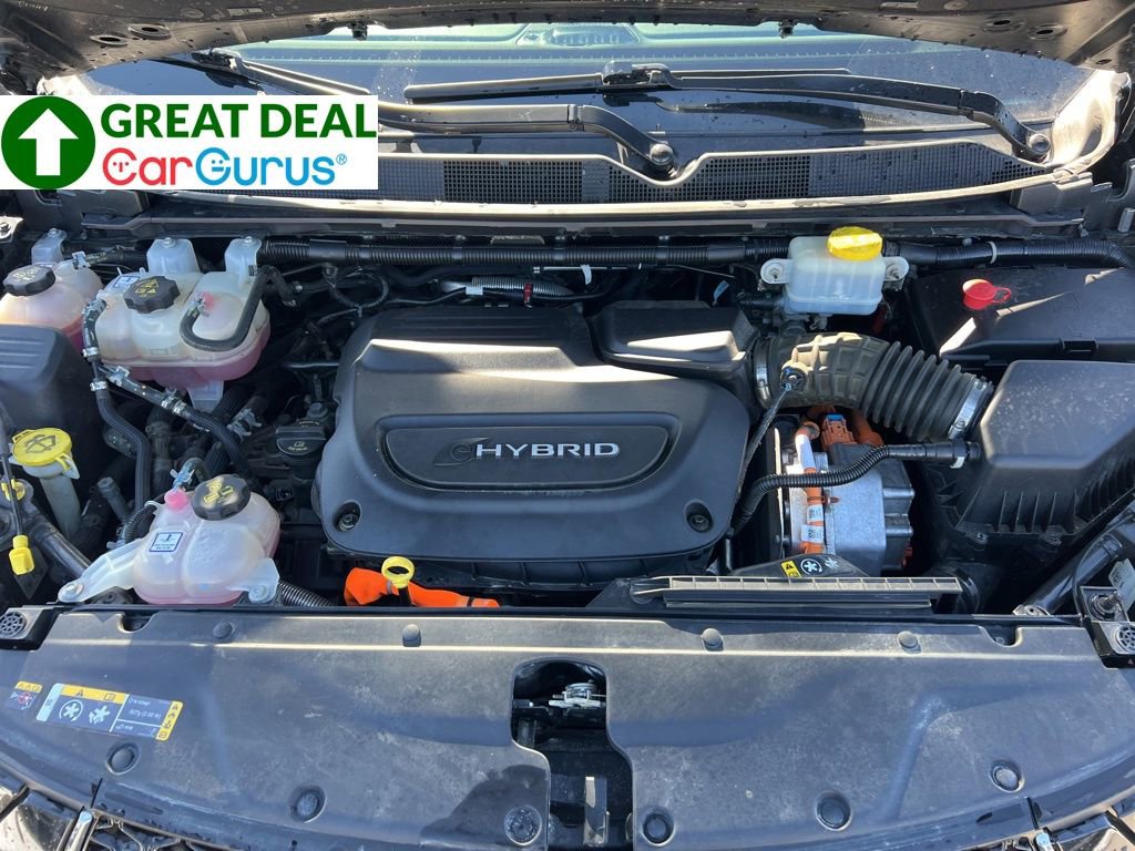 Used 2022 Chrysler Pacifica Touring-L w/ Uconnect Theater Family Group FWD image 30