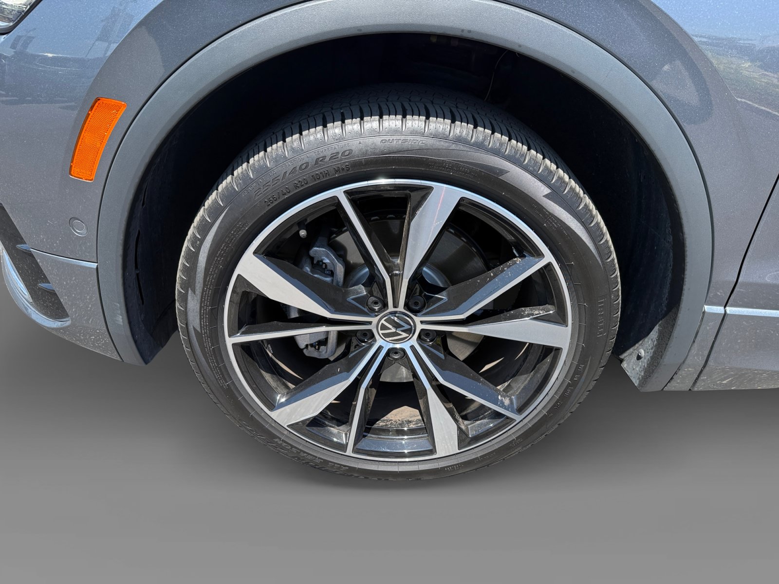 Used 2024 Volkswagen Tiguan SEL R-Line AWD/4WD image 9