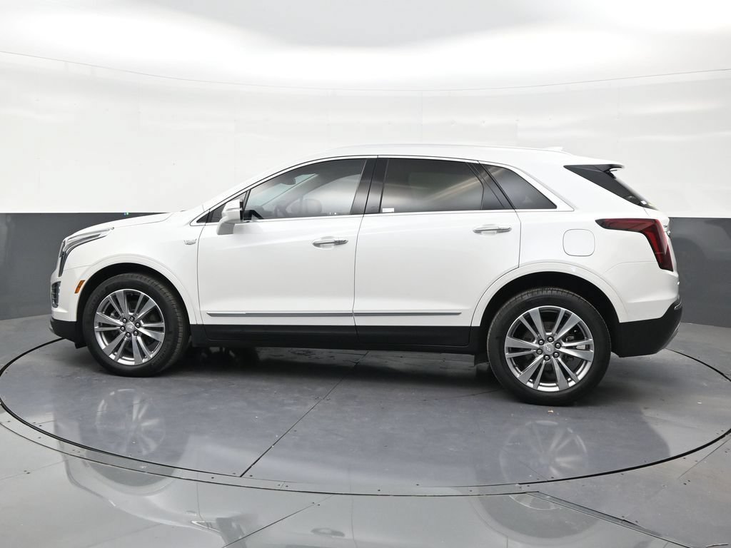 Used 2024 Cadillac XT5 Premium Luxury AWD/4WD image 2