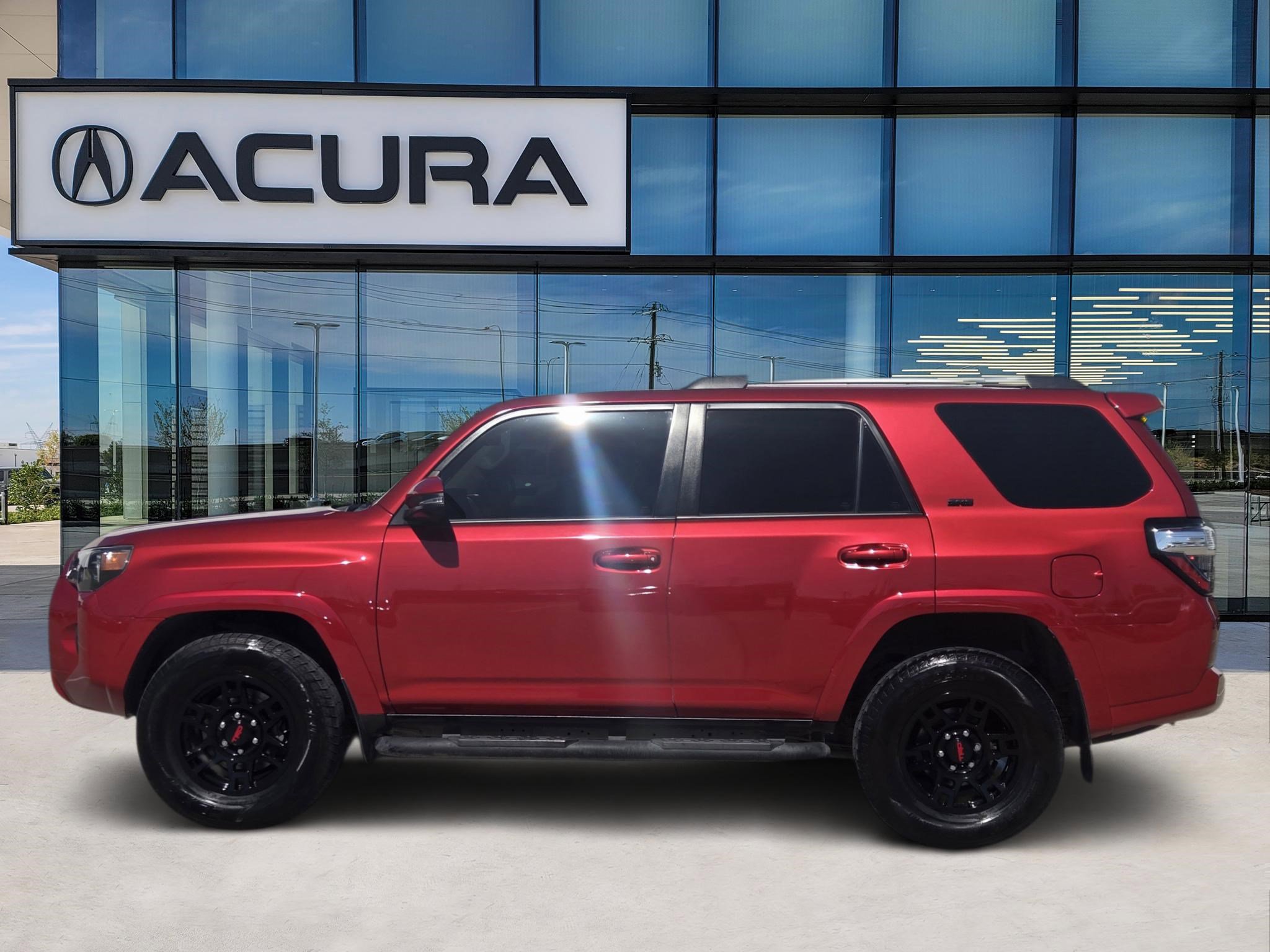 Used 2022 Toyota 4Runner SR5 Premium w/ Moonroof Package image 3