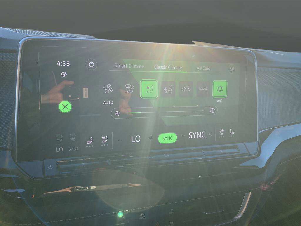 New 2026 Volkswagen Atlas Cross Sport SEL Premium R-Line image 21