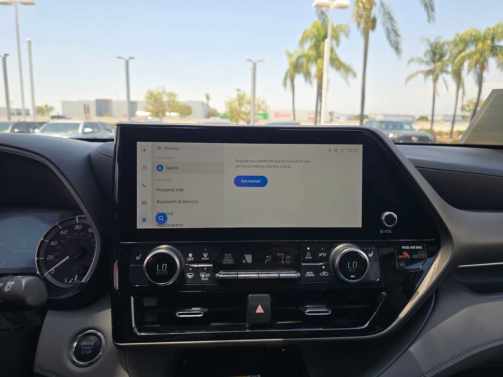 Used 2023 Toyota Highlander XLE FWD image 28