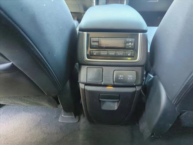 Used 2022 Subaru Ascent Limited w/ Technology Package image 21